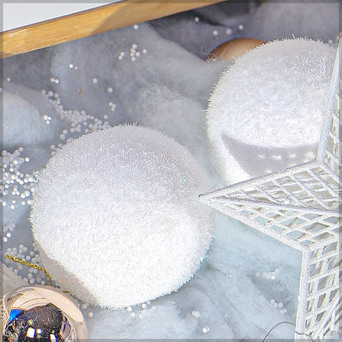 Pack of 2 White Christmas Balls