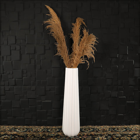 Ribbed vase modern design