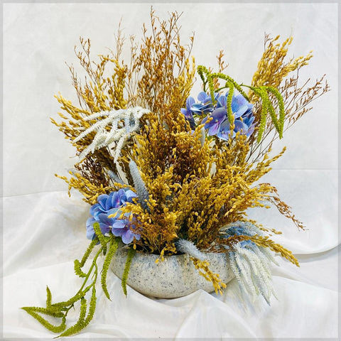 Table Top Artificial Flower Arrangements for display purposes only (non-sale)