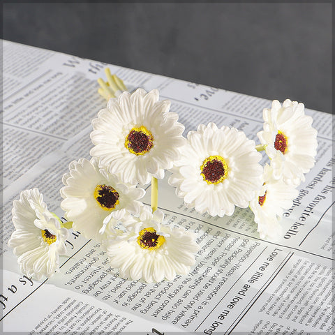 7 Heads Artificial Daisy Flowers with Stems (without vase)