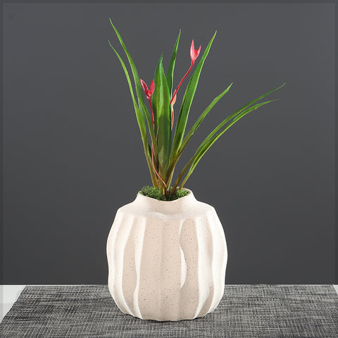 Round Wavy Ceramic Vase
