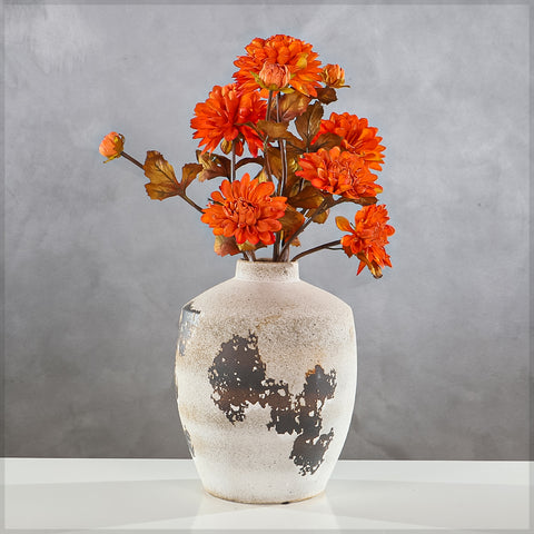 white ceramic vase