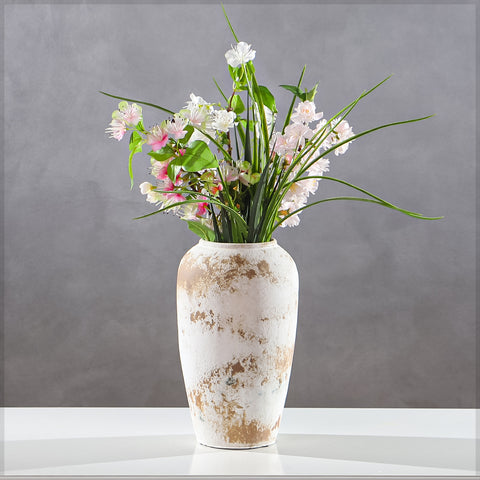 ceramic vase Dubai