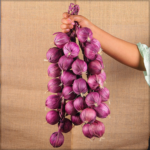 Realistic fake onion
