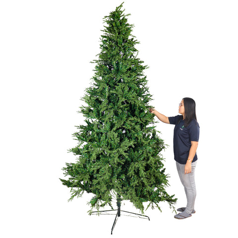 1 Piece Decorative Green Artificial Christmas Tree ( Chirstmas Tree only, Ornaments not Included)
