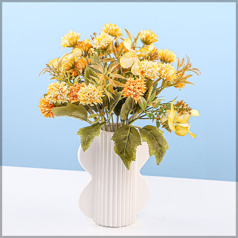 زهور حريرية اصطناعية صغيرة