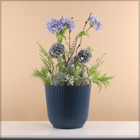 Modern Rib Design Plastic Pot