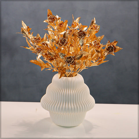 1 Bunch Golden Rose Flower (Vase not included)
