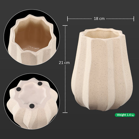 Classy Design Ceramic Vase