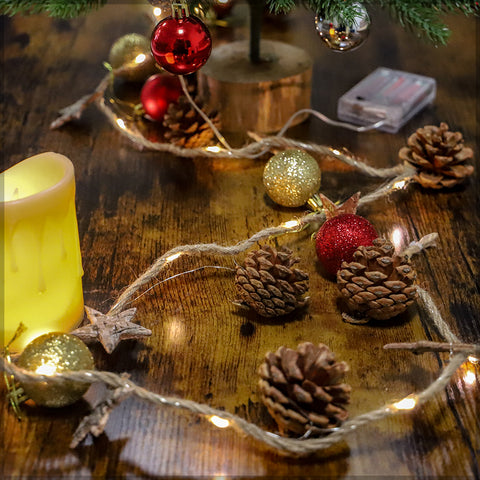 Festive LED garland with pinecones