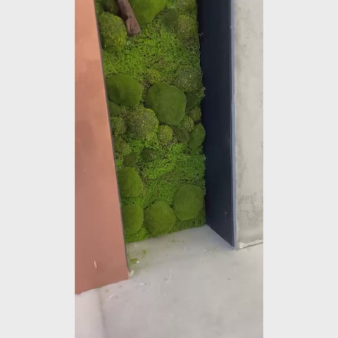 Artificial green wall