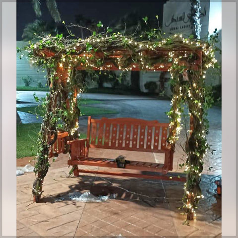 Floral swing decoration
